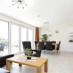6 Person In Appartement *