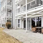 6 Person In Appartement