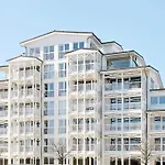 6 Person In Großenbrode