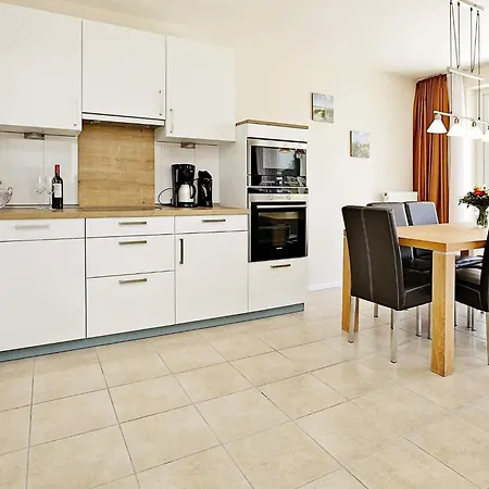 Two-bedroom In 6 *