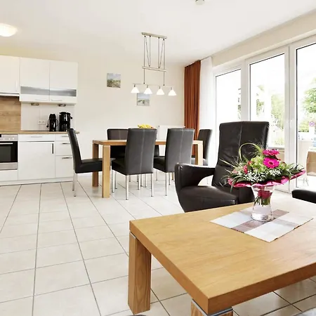 Two-bedroom In 6 Apartment *