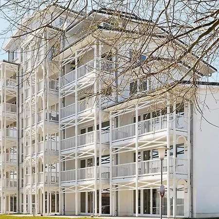 Apartment 6 Person In