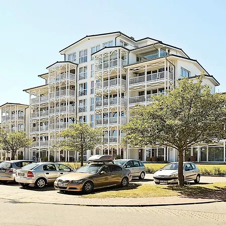 Apartment 6 Person In